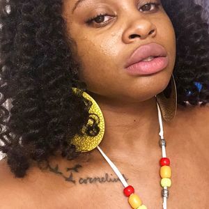 Meet your Posher, Sasha